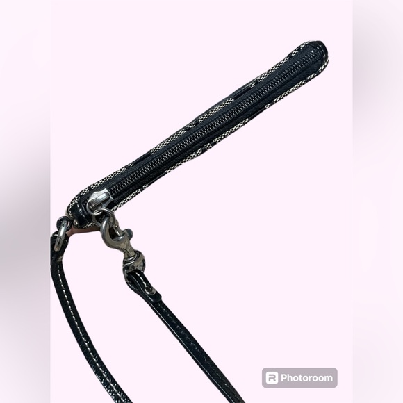 LOW START Coach  Authentic Signature C Legacy Stripe Wristlet🔥 With dust bag! - Picture 8 of 9